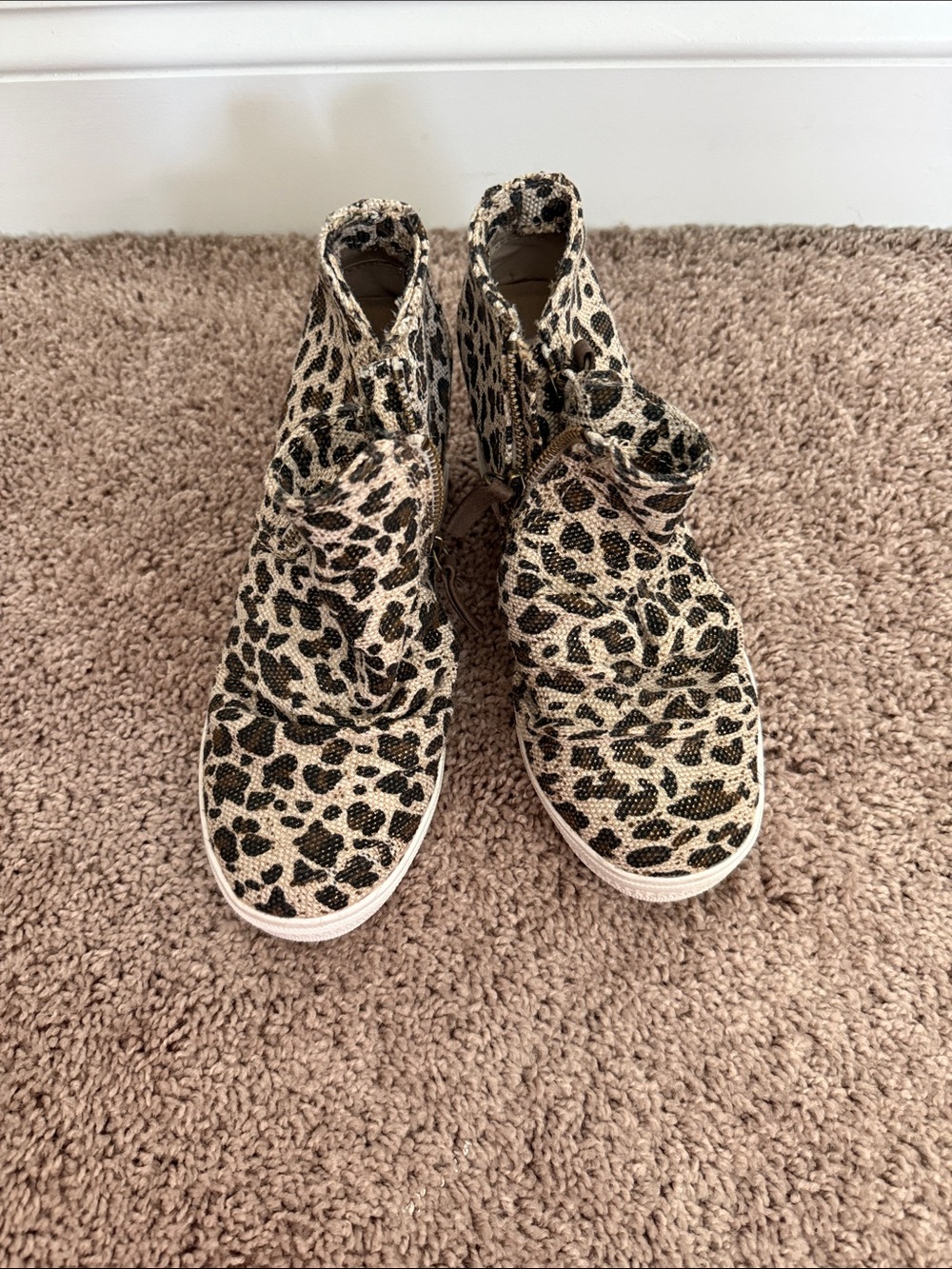 Not Rated Leopard-Print High-Top Sneakers in Beige and Black